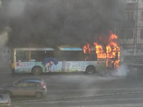 В Ижевске горел пассажирский автобус
