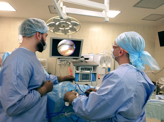 Нижегородские медики имплантировали пациентке связки коленного сустава