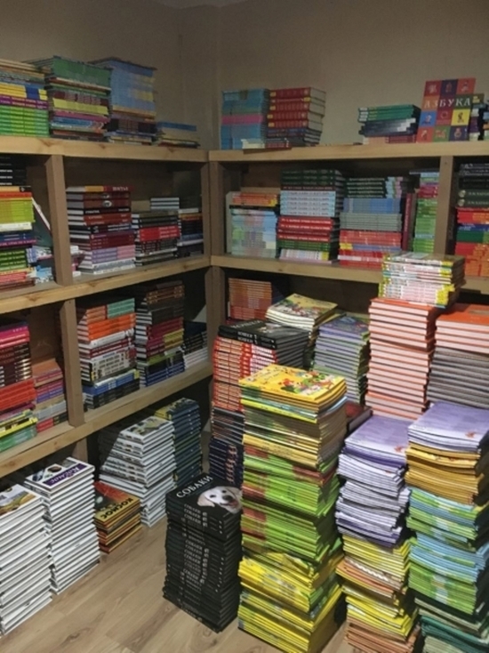В Твери мужчина организовал хищение 13000 учебников
