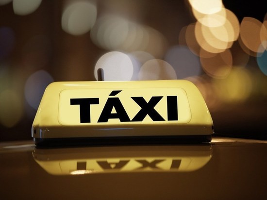 Ульяновская парочка не заплатила за такси и обокрала водителя