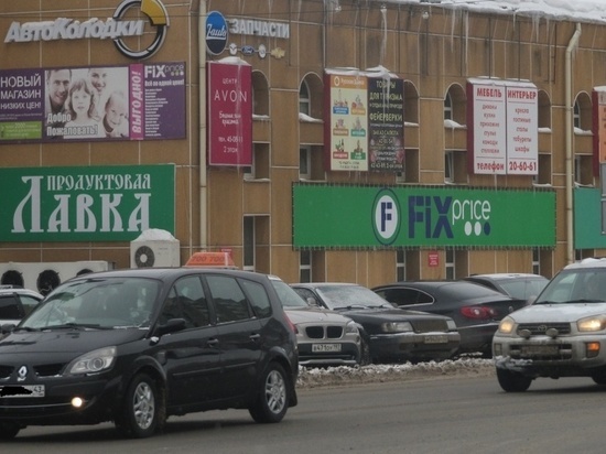 В мэрии ищут хозяев самовольной рекламы в центре Кирова