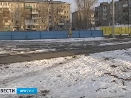 В Иркутске 4-летняя девочка провалилась в яму с водой