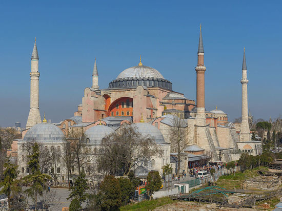Эрдоган заявил, что собор Святой Софии может стать мечетью