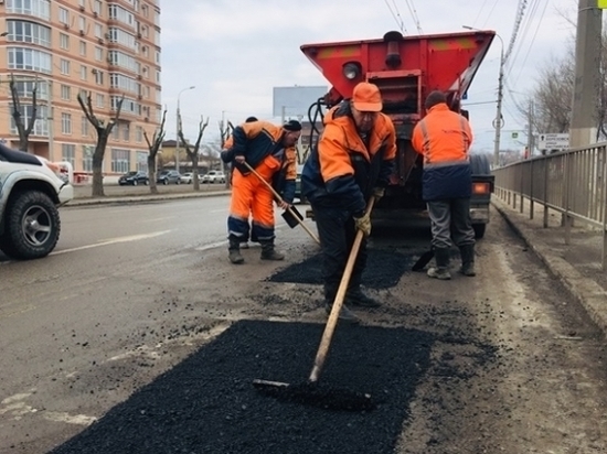 В Волгограде отремонтировали дороги еще на двух улицах