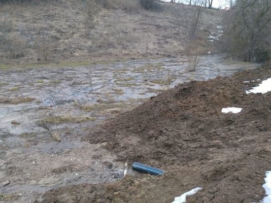 В Курске "перекрыли" сброс канализации в овраг на Клыкова