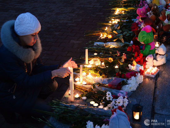Память погибших в «Зимней вишне» почтили в Барнауле