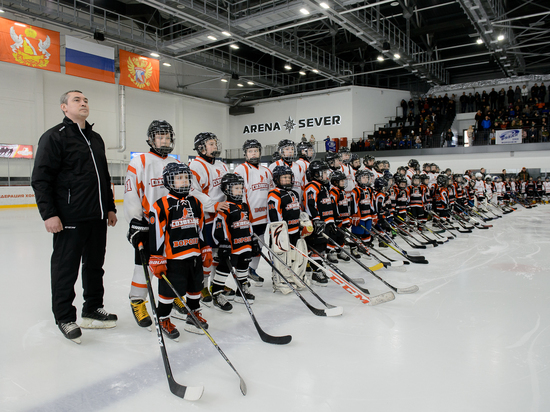 Новая хоккейная школа получила 5 млн от воронежского губернатора
