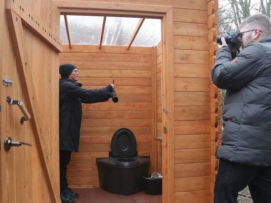 На Куршской косе посетители нового туалета пополнят запасы удобрений