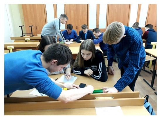 В Серпухове состоялась интеллектуальная игра «Я познаю мир!»