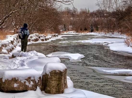 В МЧС прогнозируют отрыв льда с рыбаками в Псковской области