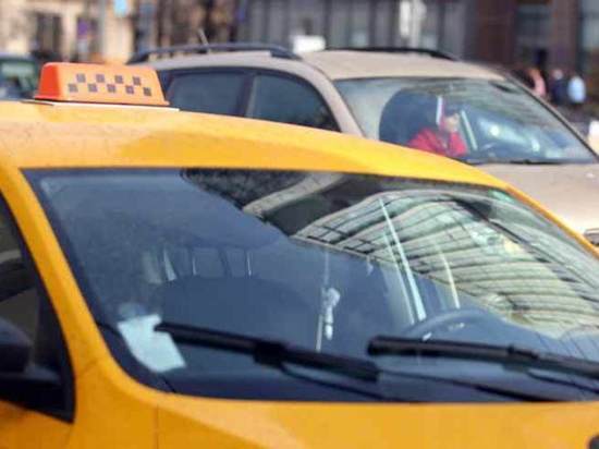Департамент транспорта разрабатывает систему контроля за графиком водителей такси