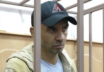 Задержание экс-министра Открытого правительства Михаила Абызова оказалось косвенно связано с трагедией, первая годовщина которой отмечалась в России в понедельник, 25 марта