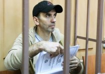 Адвокат Михаила Абызова на заседании в Басманном суде попросил не лишать возможности его клиента ухаживать за матерью