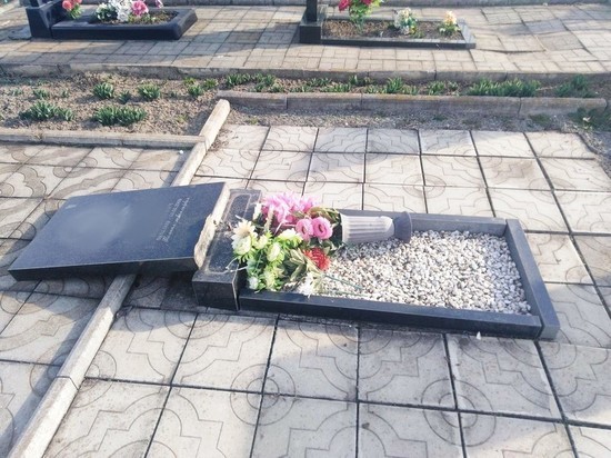 Cтаврополец спьяну повредил могилы на кладбище