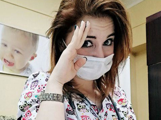Анастасия Орлова останется работать в детской поликлинике, несмотря на откровенные фото