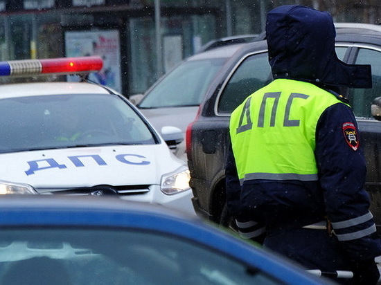 Полиция Воронежа ищет водителя, уехавшего с места ДТП