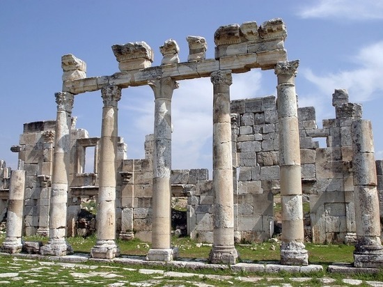 Ставропольский меценат передал художественные ценности сирийским храмам
