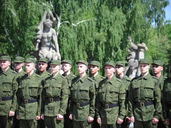Этой весной в армию пойдут 2500 ребят из Волгоградской области