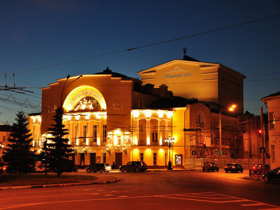 Директор Волковского подписал согласие на объединение театров