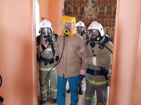 В Орловской области  эвакуировали прихожан из "горящего" храма