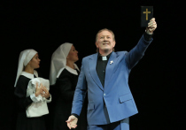 Георгий Исаакян поставил на сцене «Геликон-оперы» спектакль «Орландо, Орландо», основанный на оперной партитуре Георга Фридриха Генделя