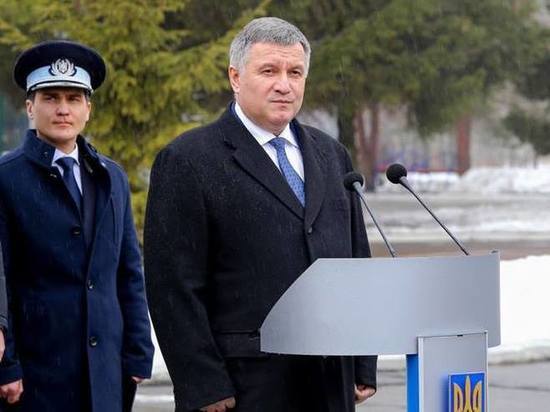 Аваков предрек политические столкновения перед вторым туром на Украине