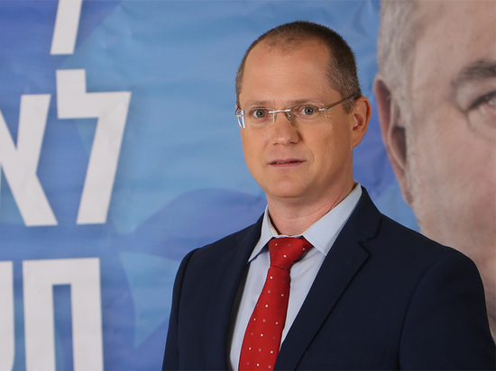 Форер предлагает Сократить наполовину налог на служебный транспорт