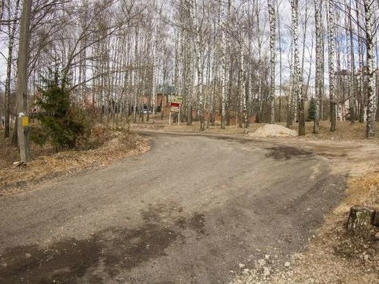 В Ленинском районе Смоленска отсыпали "убитую" дорогу