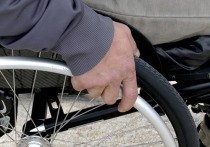 Инвалид-колясочница Ирина, рассказала журналистам «Наших новостей», что припарковаться здесь удается за редким исключением