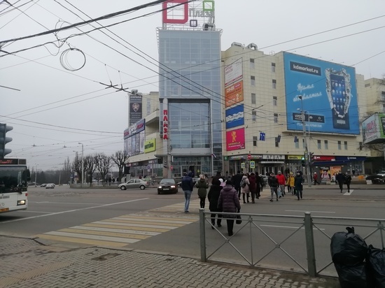 В Калининграде в одном из ресторанов в ТЦ «Плаза» кормили просроченными продуктами
