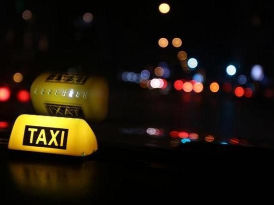 Уехавшая в ночном такси девушка в Тверской области найдена