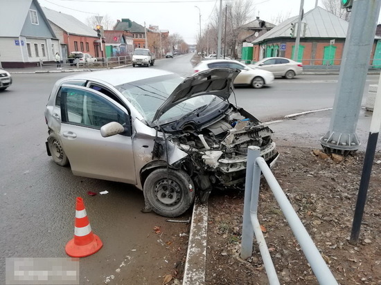 В центре Оренбурга в ДТП пострадали два водителя