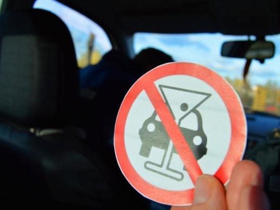 Жителей Тверской области просят сообщать о пьяных за рулем