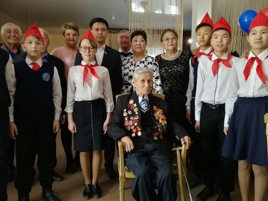 В Бурятии ветеран войны отметил 100-летний юбилей