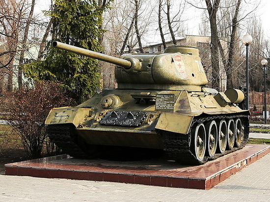 Воронежцы отправили танк Т-34-85 в патриотический «поход»
