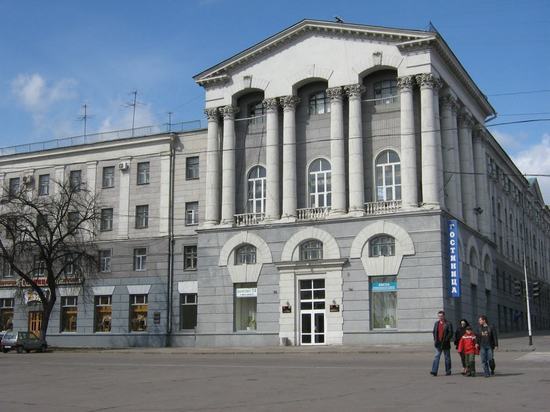 В Курске оштрафовали владельца гостиницы "Центральной" за ремонт фасада