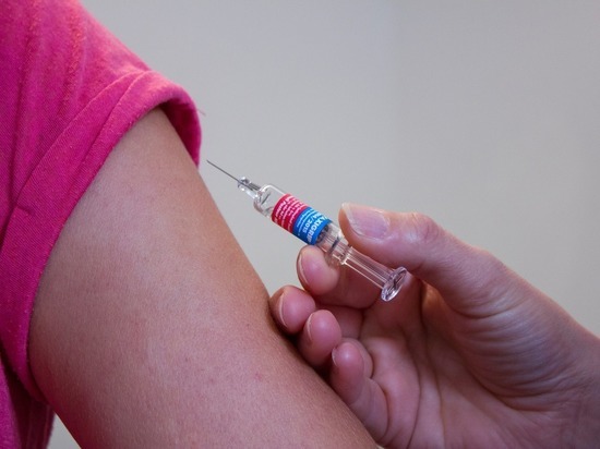 Германия: прививки можно будет делать в аптеках