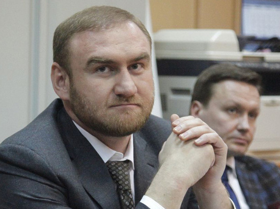 Решение по сенаторству Арашукова могут принять в мае