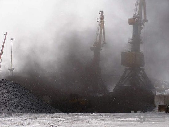 В порту Ванино появится специальное оборудование от угольной пыли