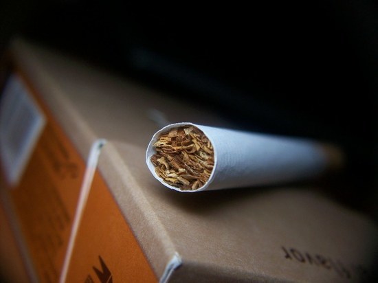 В ЯНАО бизнесмена оштрафовали за продажу табака у детских учреждений