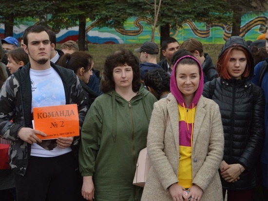 500 человек чистили тверской парк Победы