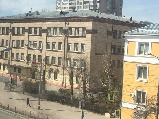 Очевидцы сообщают об эвакуации в двух школах Волгограда