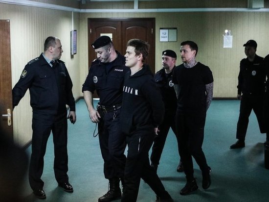 Пресненский суд эвакуируют, процесс над Кокориным и Мамаевым прерван