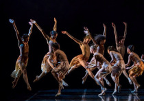 В Москву едет Bejart Ballet Lausanne – знаменитая на весь мир балетная компания, основанная гением танца XX века Морисом Бежаром в 1987 году сразу после гастролей в России