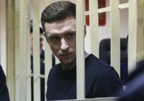 Во время допроса в Пресненском суде Виталия Соловчука, пострадавшего в драке с футболистами, произошла небольшая перепалка
