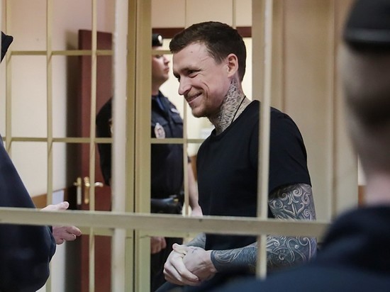 В суде Кокорина и Мамаева прочли матерную расшифровку перепалки с водителем