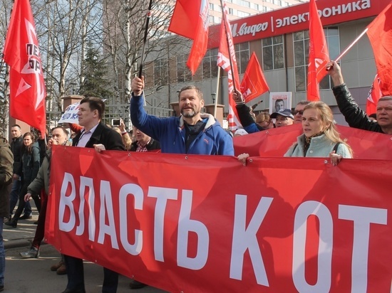 Вслед за горожанами и журналистами в Архангельске заводят протоколы на депутатов