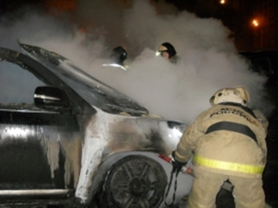 В Шуе сгорели два автомобиля
