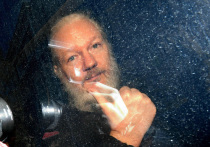 Задержанного в четверг основателя WikiLeaks Джулиана Ассанжа поместили в тюрьму строгого режима близ Лондона