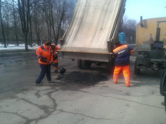 До конца апреля в Ульяновске отремонтируют дороги на 40 улицах